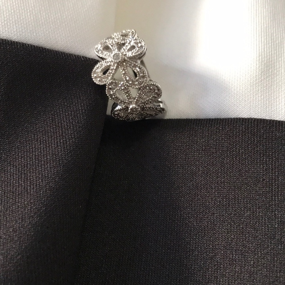 🎀Lia Sophia ring